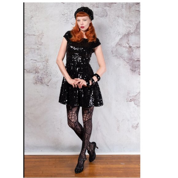 Black sequin mini dress fit and flare open back - Picture 2 of 4